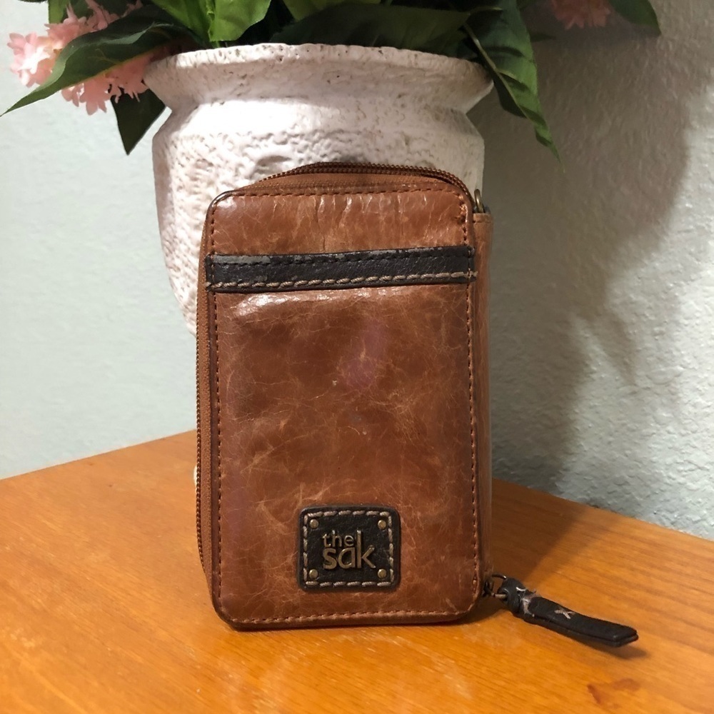 The SAk unisex glove leather wallet